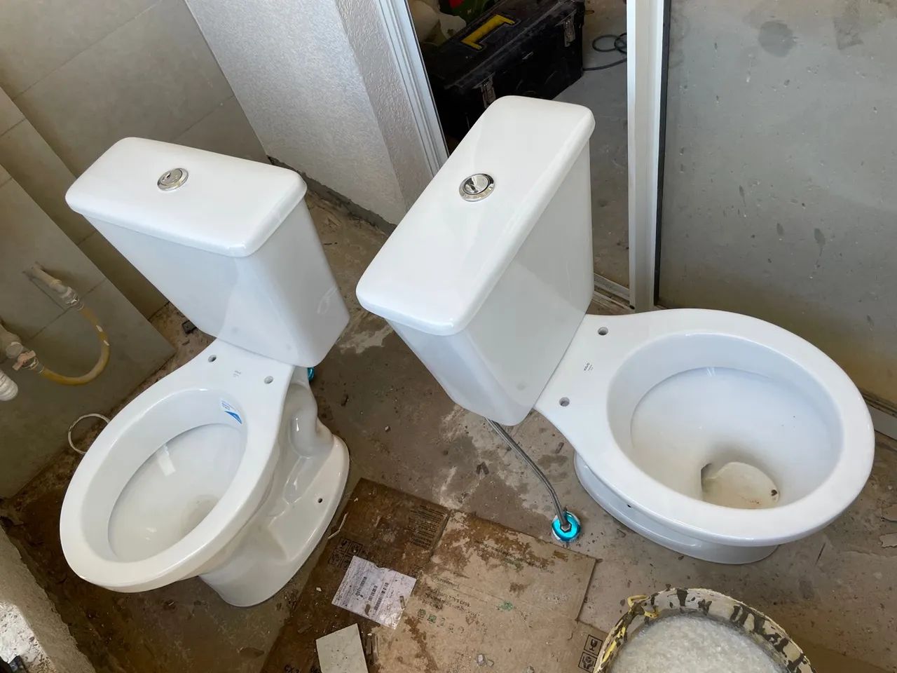 2 Vasos Sanitários Novos