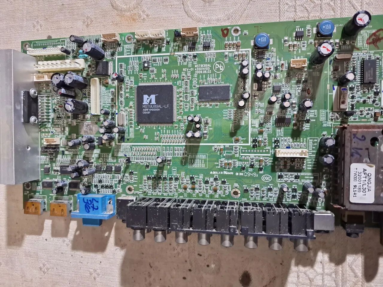 Placa de TV cce 42 polegadas  com Conexões Diversas - Foto 2