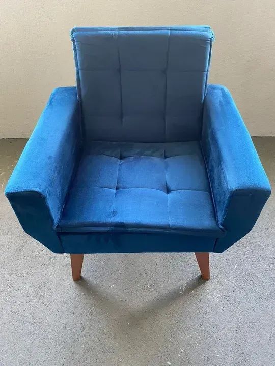 Poltrona decorativa azul veludo