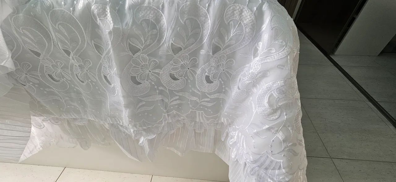 Colcha Branca em Organza King com Fronhas - Foto 3