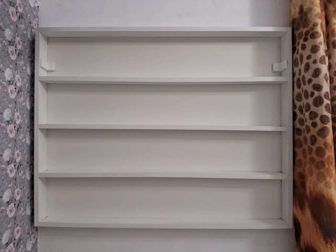 Expositor em mdf para colecionáveis 