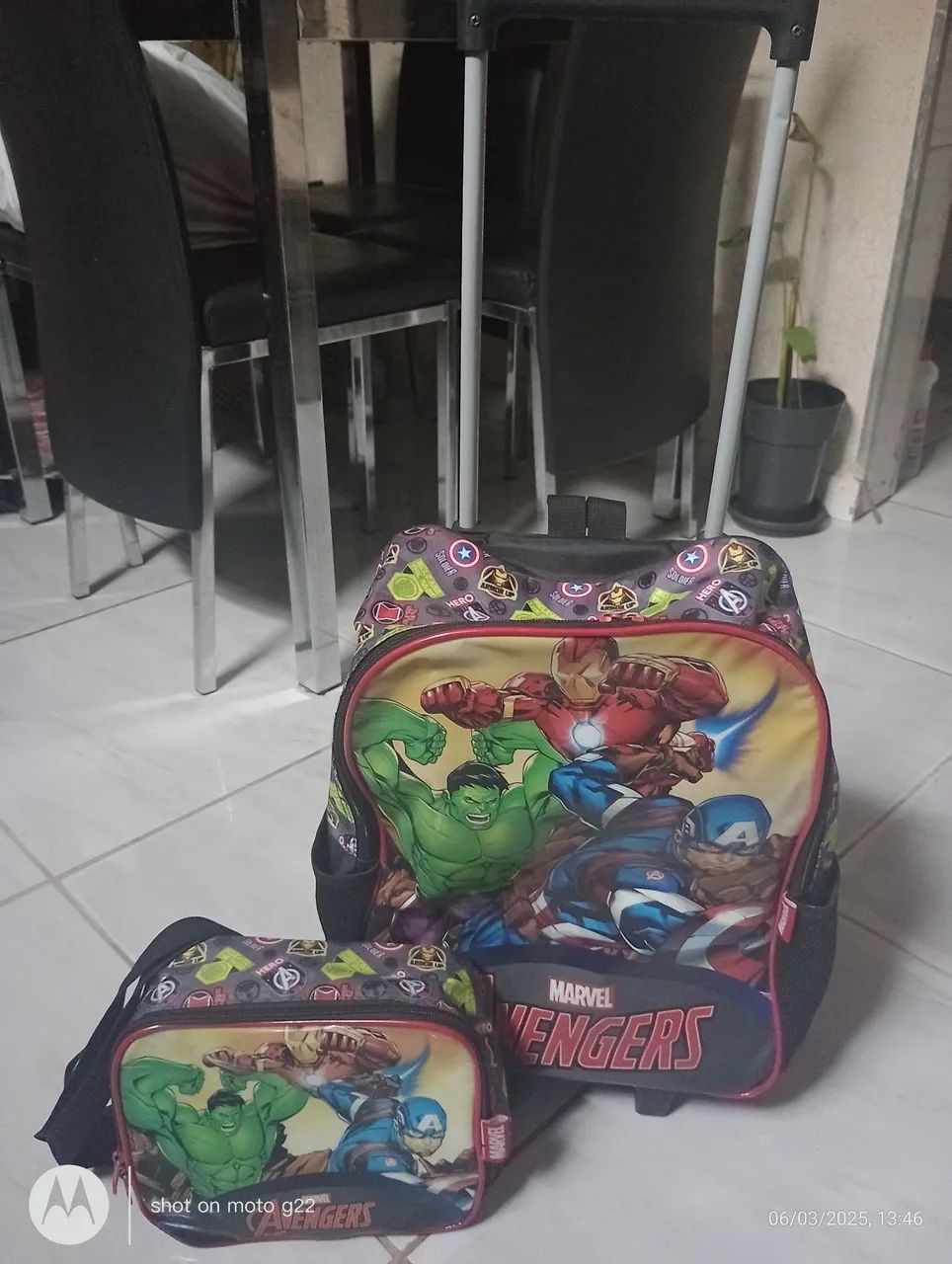 MOCHILA RODINHAS MARVEL / AVENGERS  - Foto 2