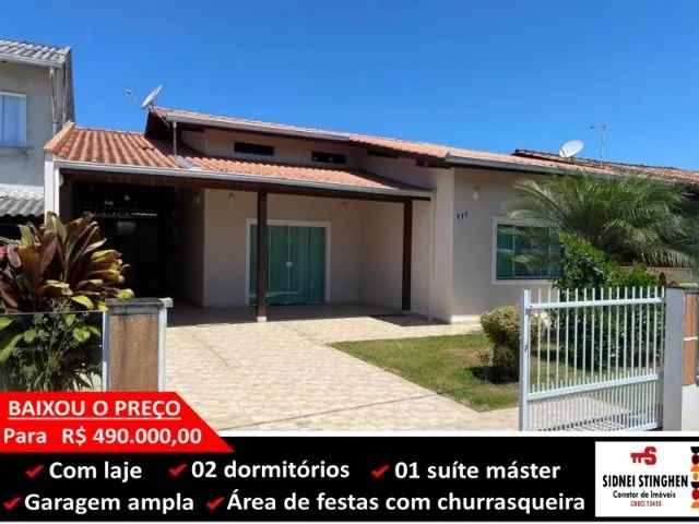 Excelente casa na Praia! Possui suíte com hidromassagem e área de festas! Confira!