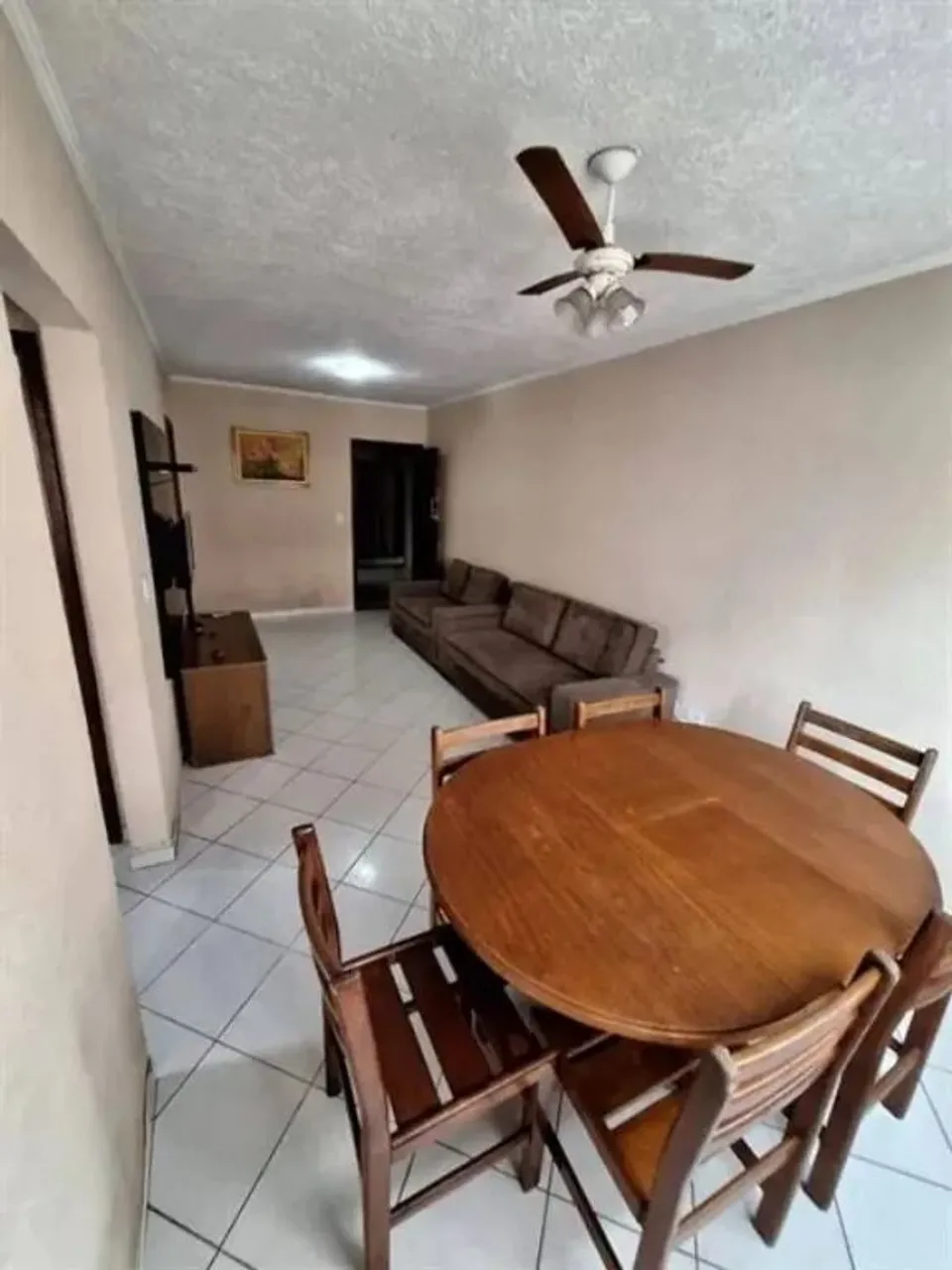 APARTAMENTO PARA LOCAÇAO, DE 2 QUARTOS COM VAGA DE GARAGEM.