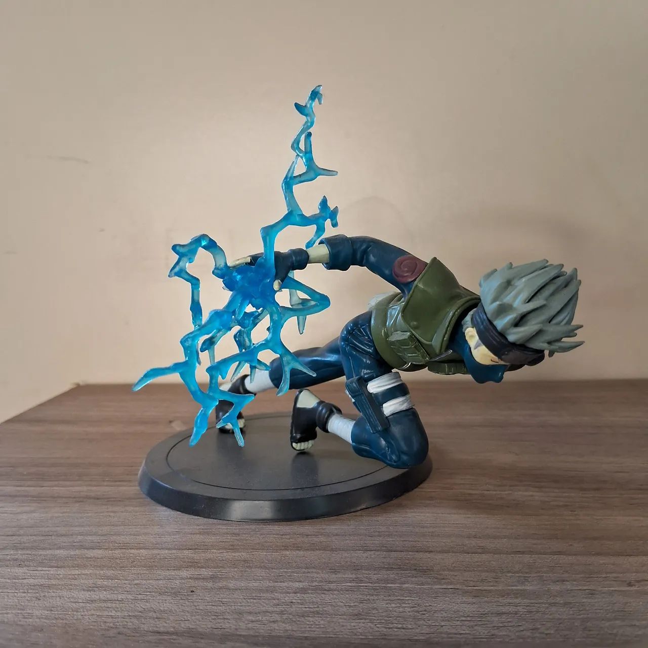 Bonecos action famosas luffy, hulk e kakashi vários outros
