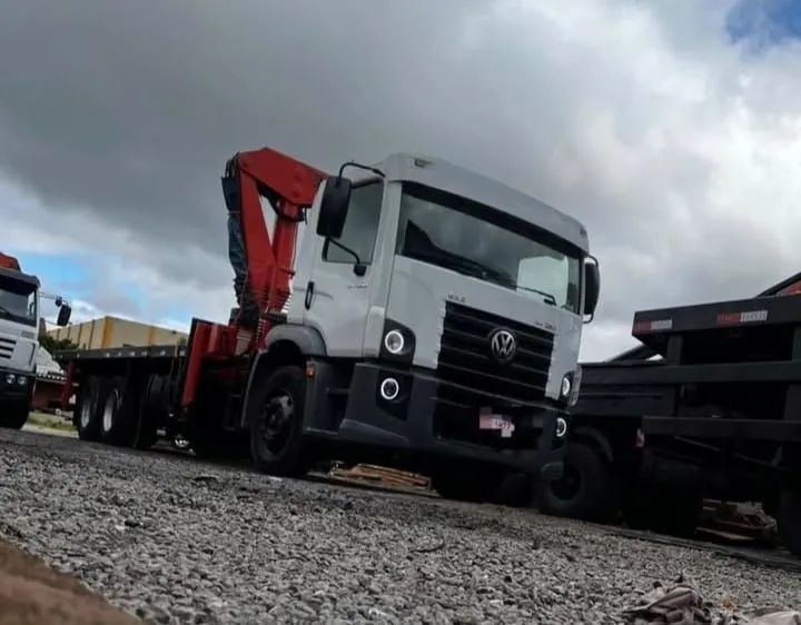 Vw 24.250 carroceria munk 6x2 ano 2011 - Foto 4