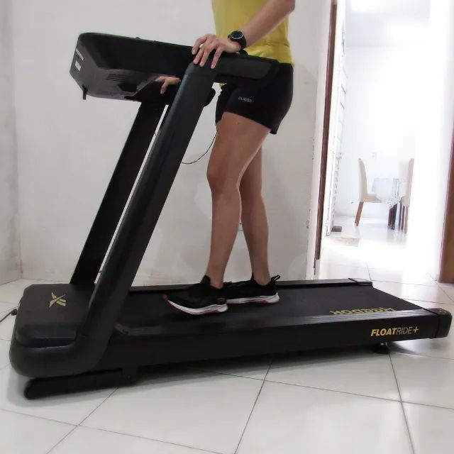 Esteira Reebok Floatride FR20 em estado de nova