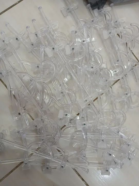Vendo 200 cabides infantis de acrilico.  - Foto 4