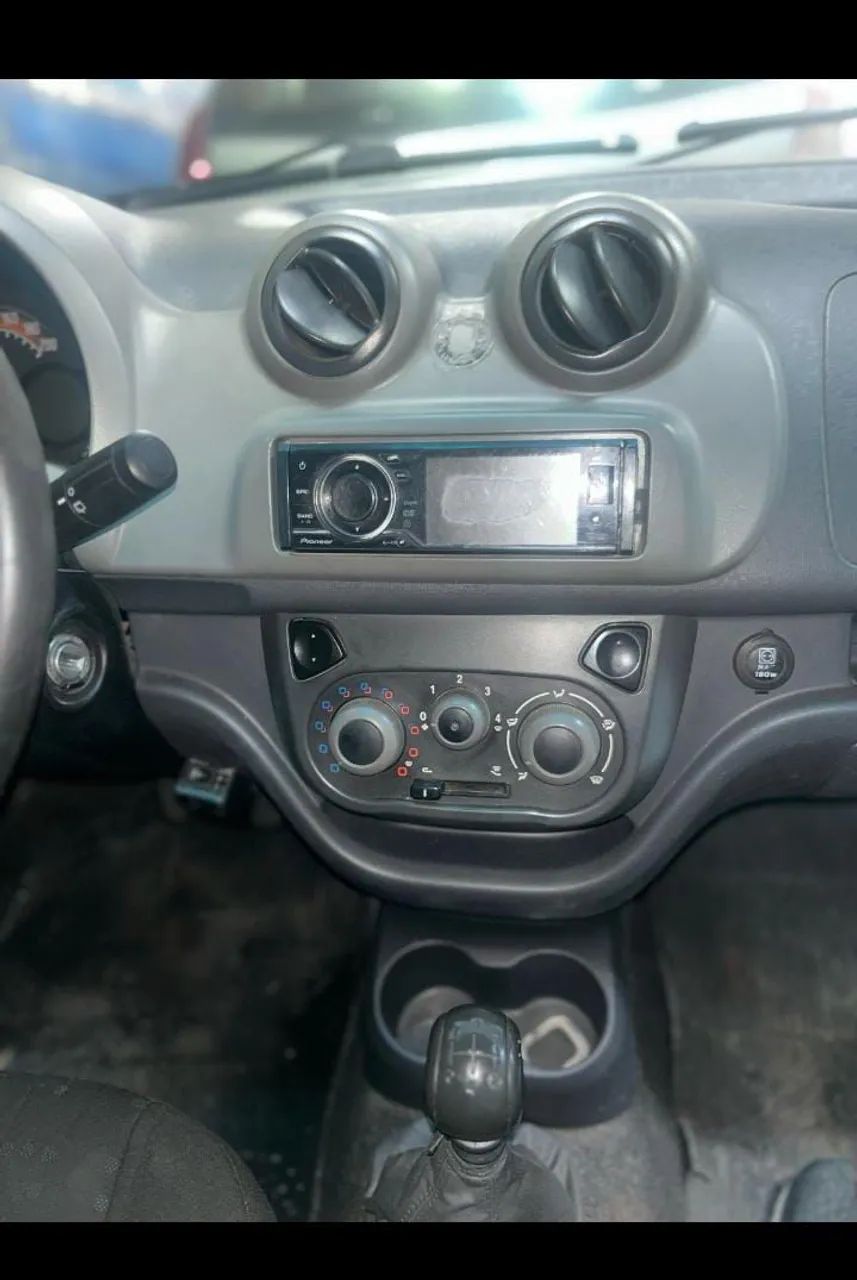 Fiat uno 1.0 - Foto 2