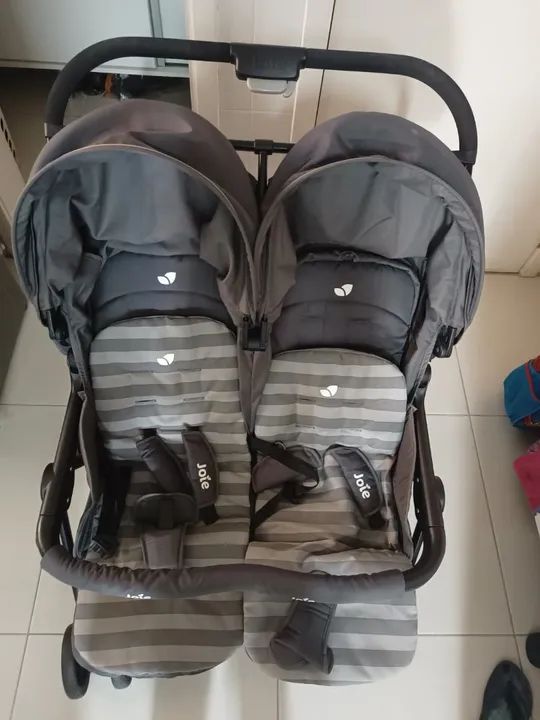 Carrinho de bebê gêmeos Aire Joie