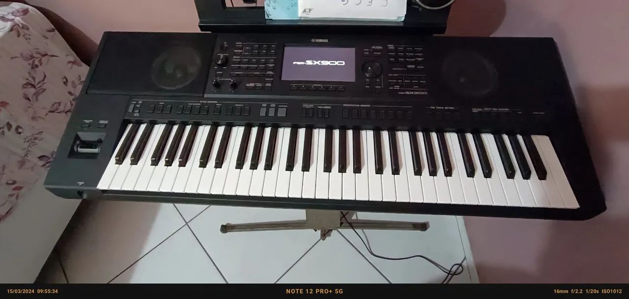 Teclado Yamaha PSR-SX900 - Seminovo - Foto 4