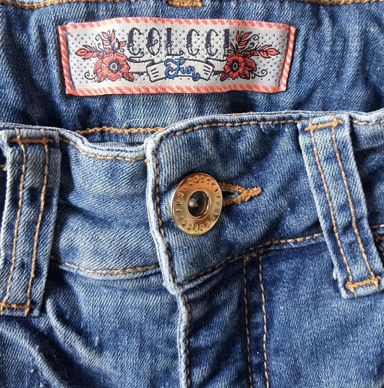 Calça jeans pantacourt Colcci Fun - Foto 3