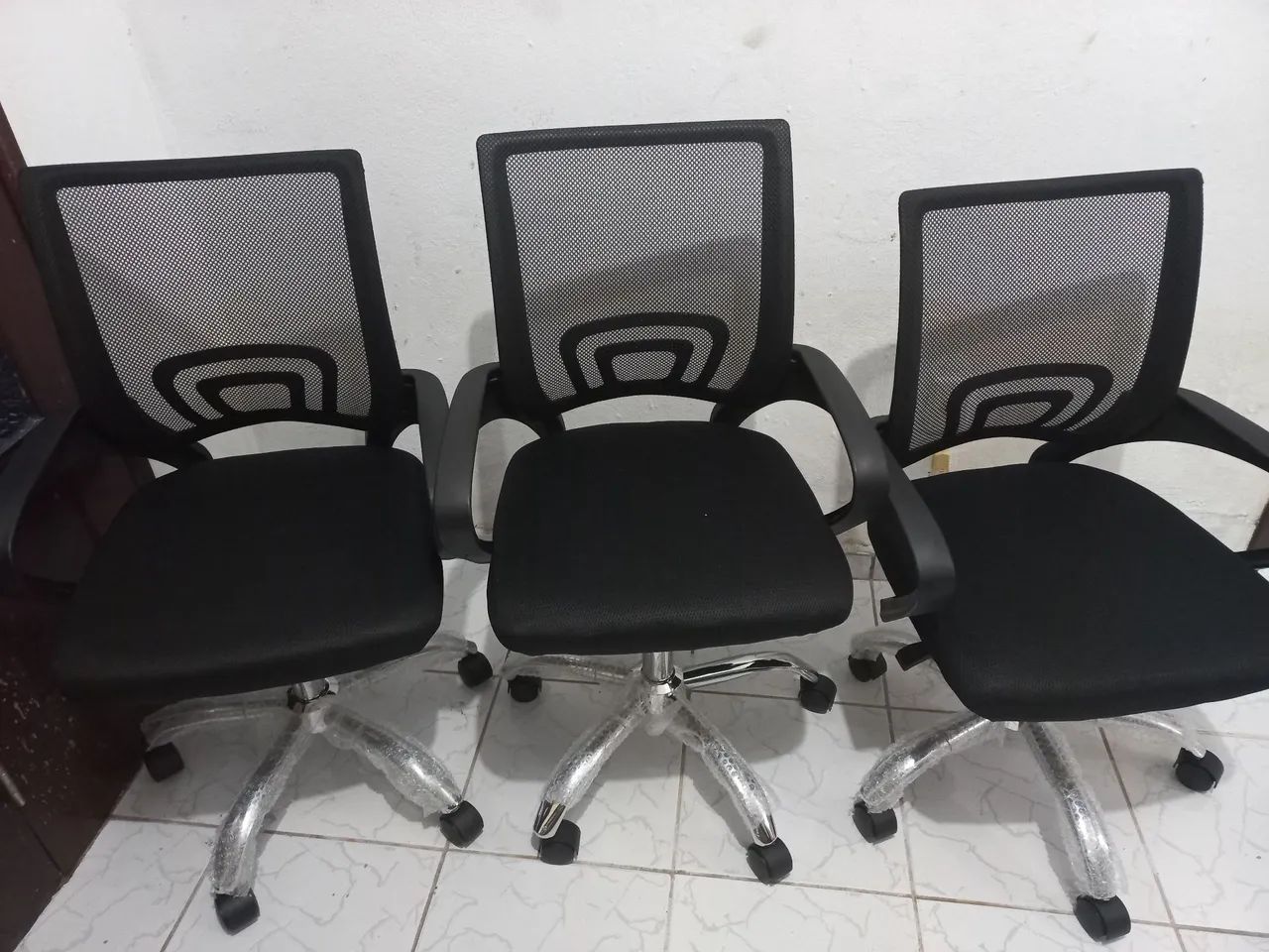 Cadeira de Escritório Giratória Preta