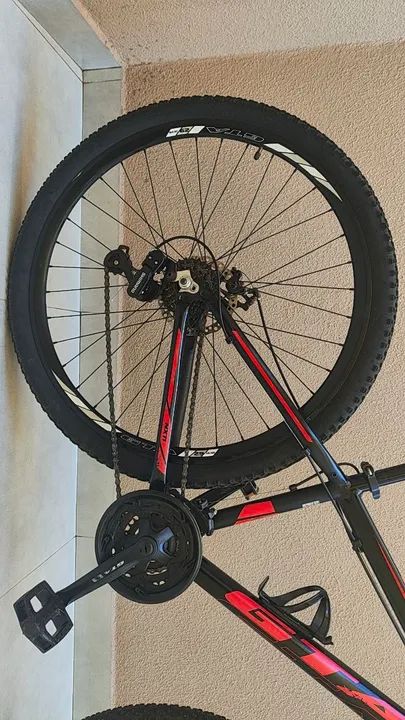 Bicicleta Aro 29 GTA Start Alumínio 21v Câmbios SHIMANO, Freio a Disco - Preto/Vermelho  - Foto 2