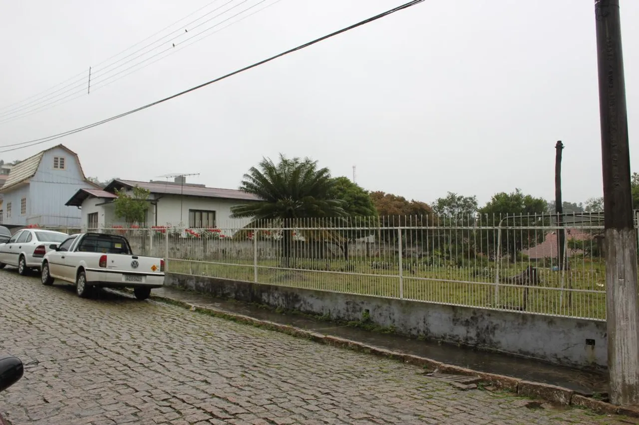 Terreno de 1182 metros quadrados no bairro Centro