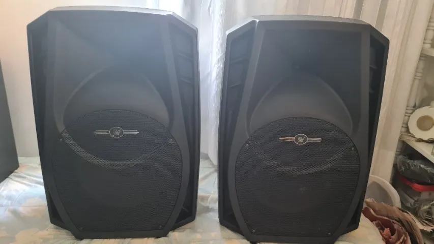 CAIXAS DE SOM AMPLIFICADA COM 2 TRIPES FRHAM