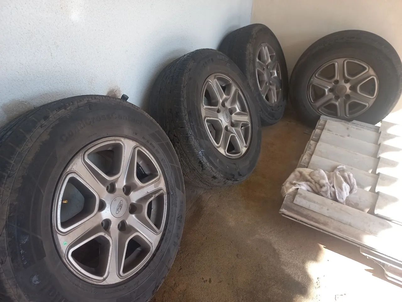 Rodas liga leve aro 17 Ford Ranger - Foto 2