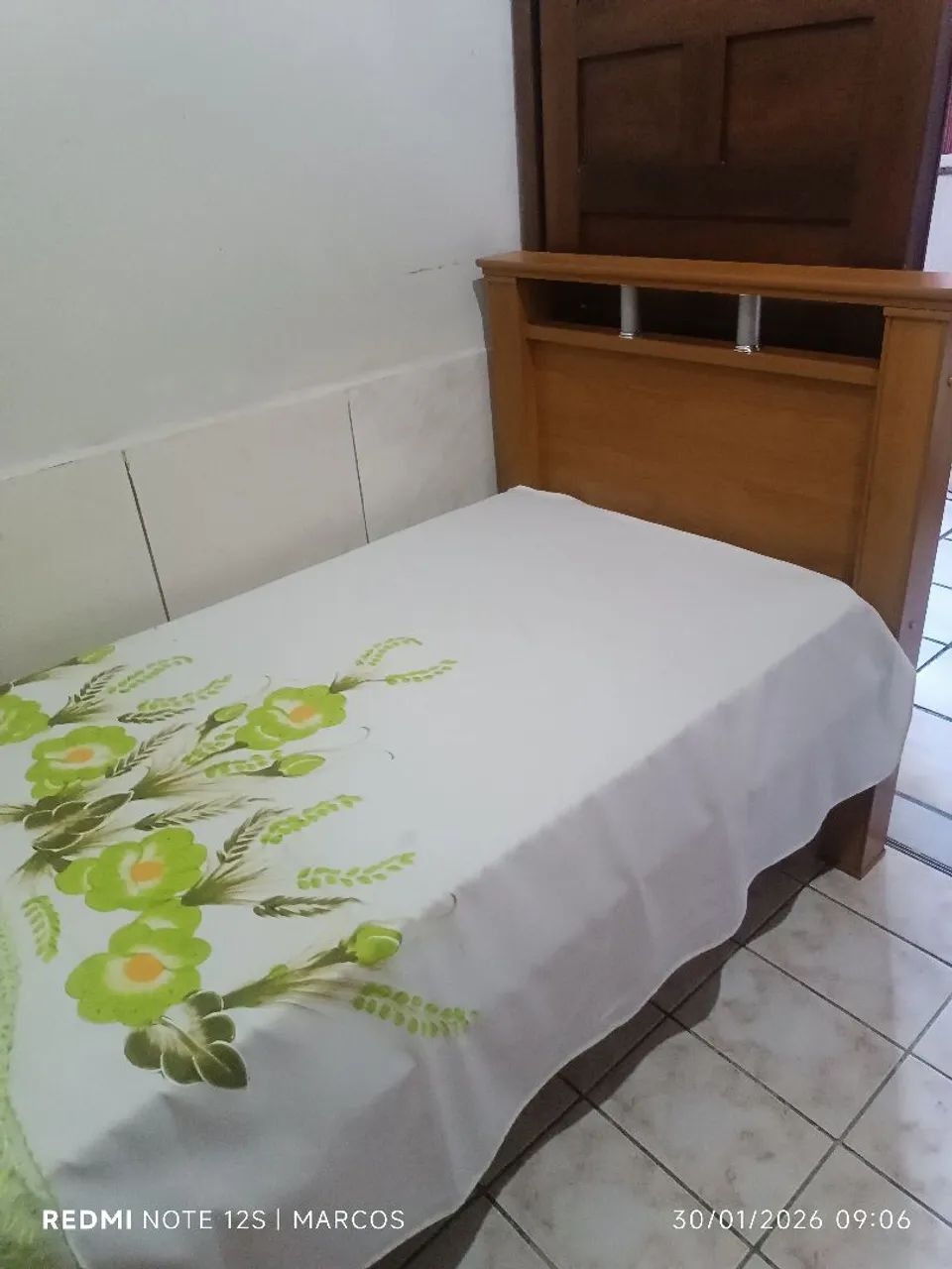 Cama de solteiro e colchão 