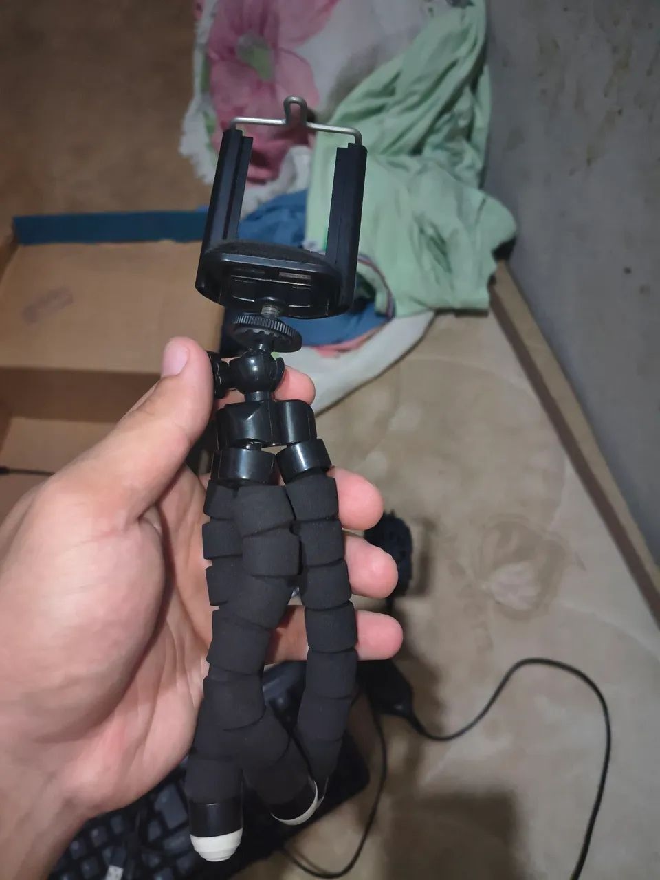Vendo teclado,apoio de celular,mouse e extensor de 3 cabos  - Foto 4