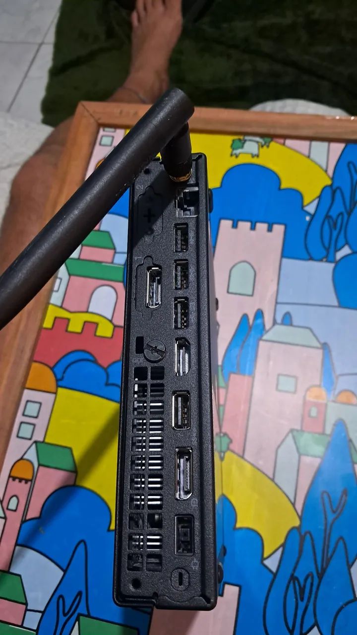 Lenovo ThinkCentre M70q Gen 5 - Foto 4