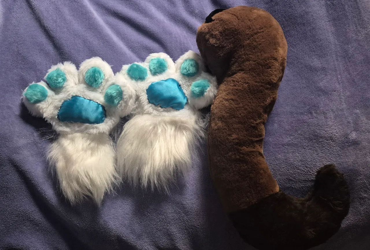 FURSUIT PARCIAL - Cauda e Patas (LEIA o anúncio) - Foto 2
