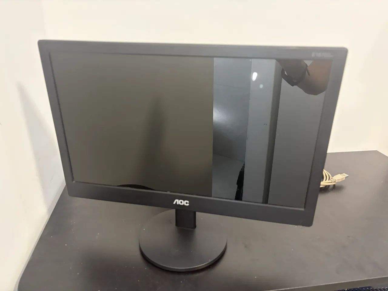 Monitor Portátil AOC C/SUPORTE