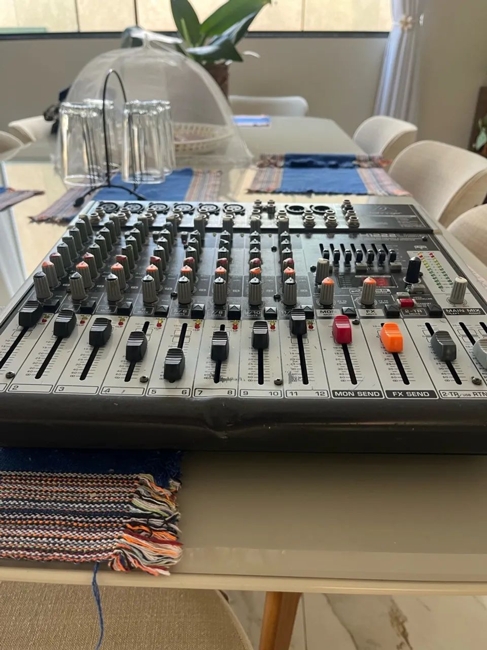 Mesa de Som Xenyx X1222USB Behringer - Foto 2