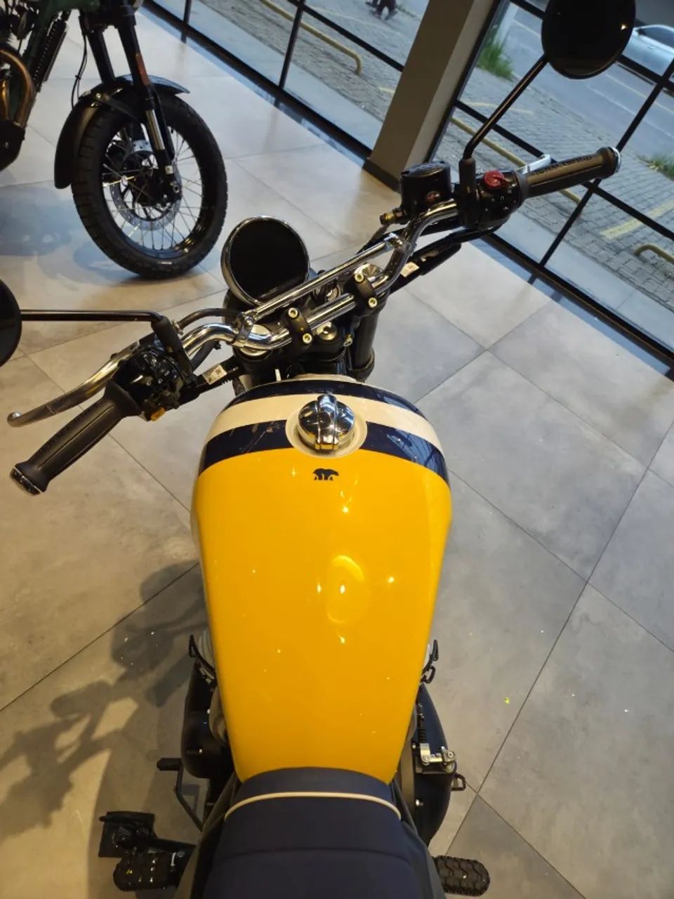 INTERCEPTOR BEAR 650cc WILD HONEY - Foto 3