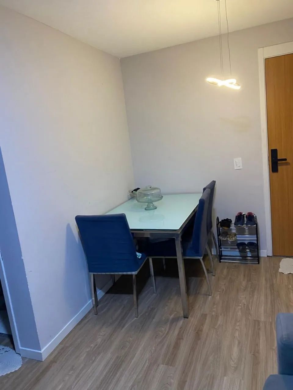 Mesa de vidro com 4 cadeiras  - Foto 3