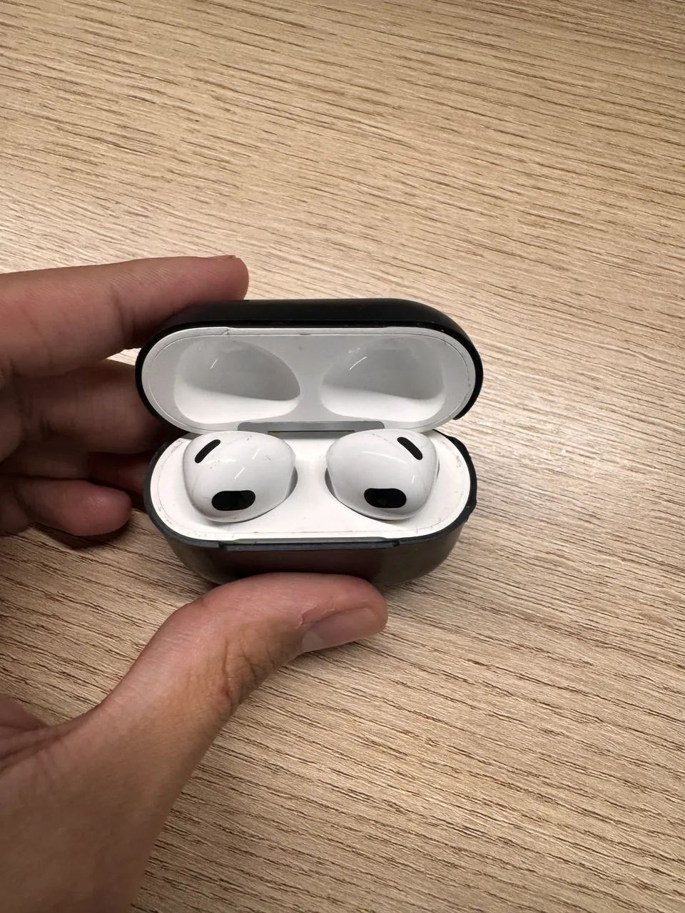 AirPods do João