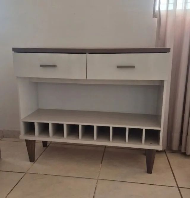 Aparador com Adega
