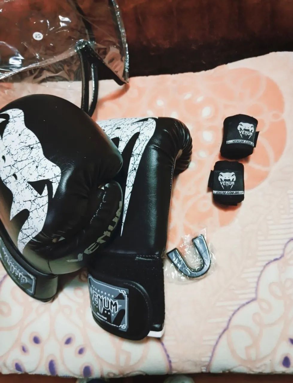 LUVA VENUM BOXE  - Foto 4