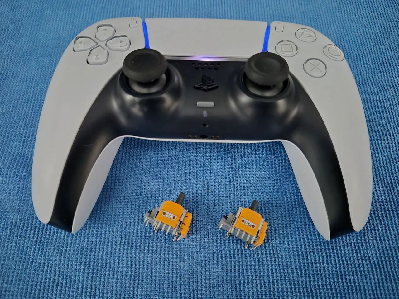 Controle Dualsense PS5 Branco + Protetores!!!! - Foto 2