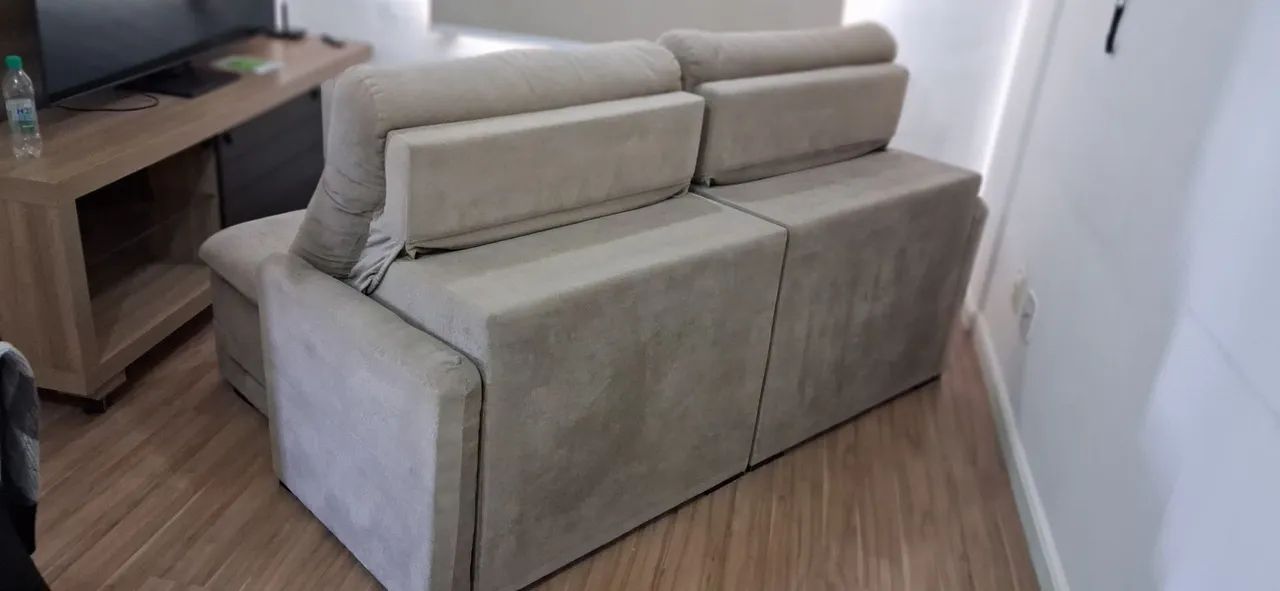 Sofá em suede bege 03 lugares reclináveis e retrátil- usado  - Foto 5