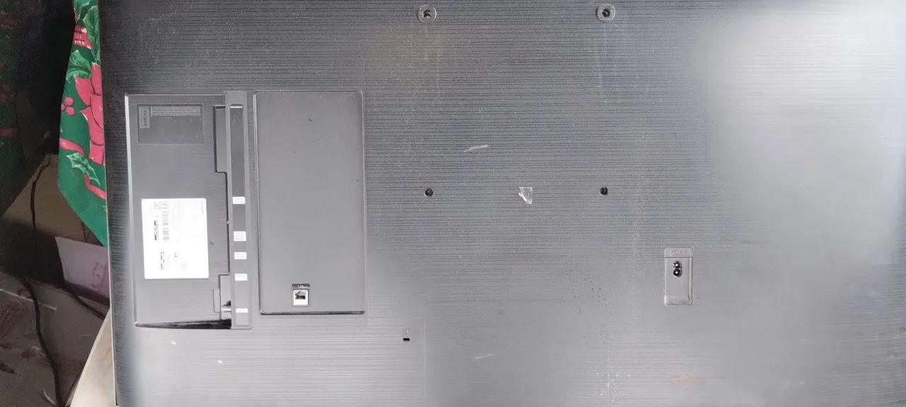 TV 43 polegadas Samsung quebrou a tela sou de Guadalupe quero r$ 100