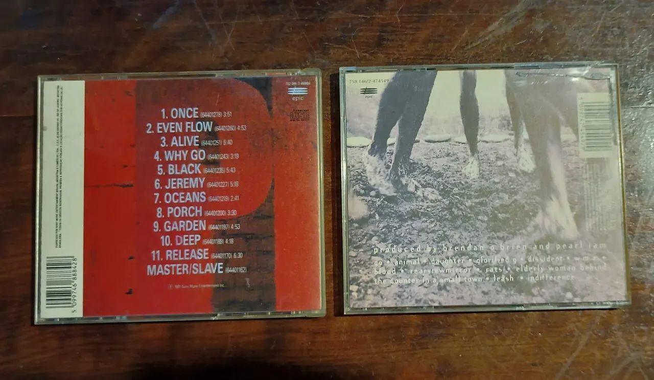 Dois primeiros álbuns do Pearl Jam: Ten e Animal. - Foto 2