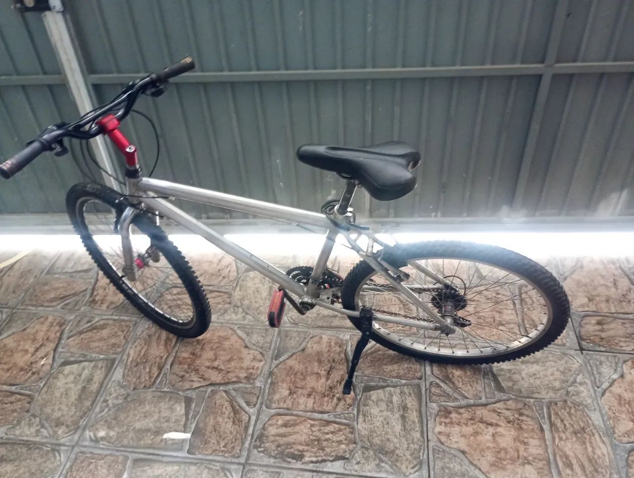 Bicicleta aro 26 em alumínio  - Foto 3