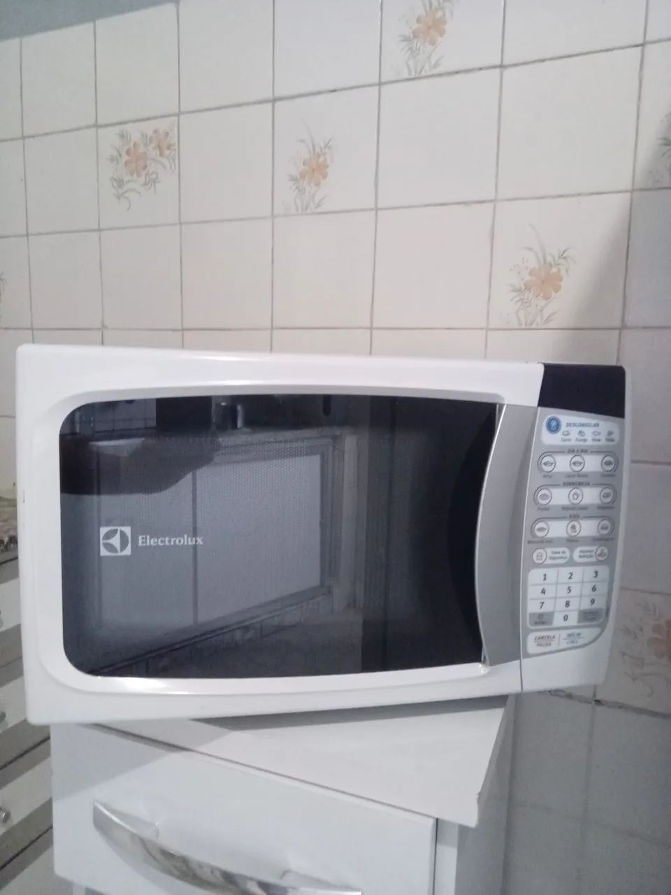 Microondas Eletrolux 20l