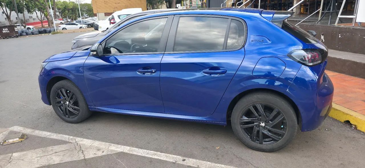 Peugeot 208 208 Style 1.0 Flex 6V 5p Mec. 2023