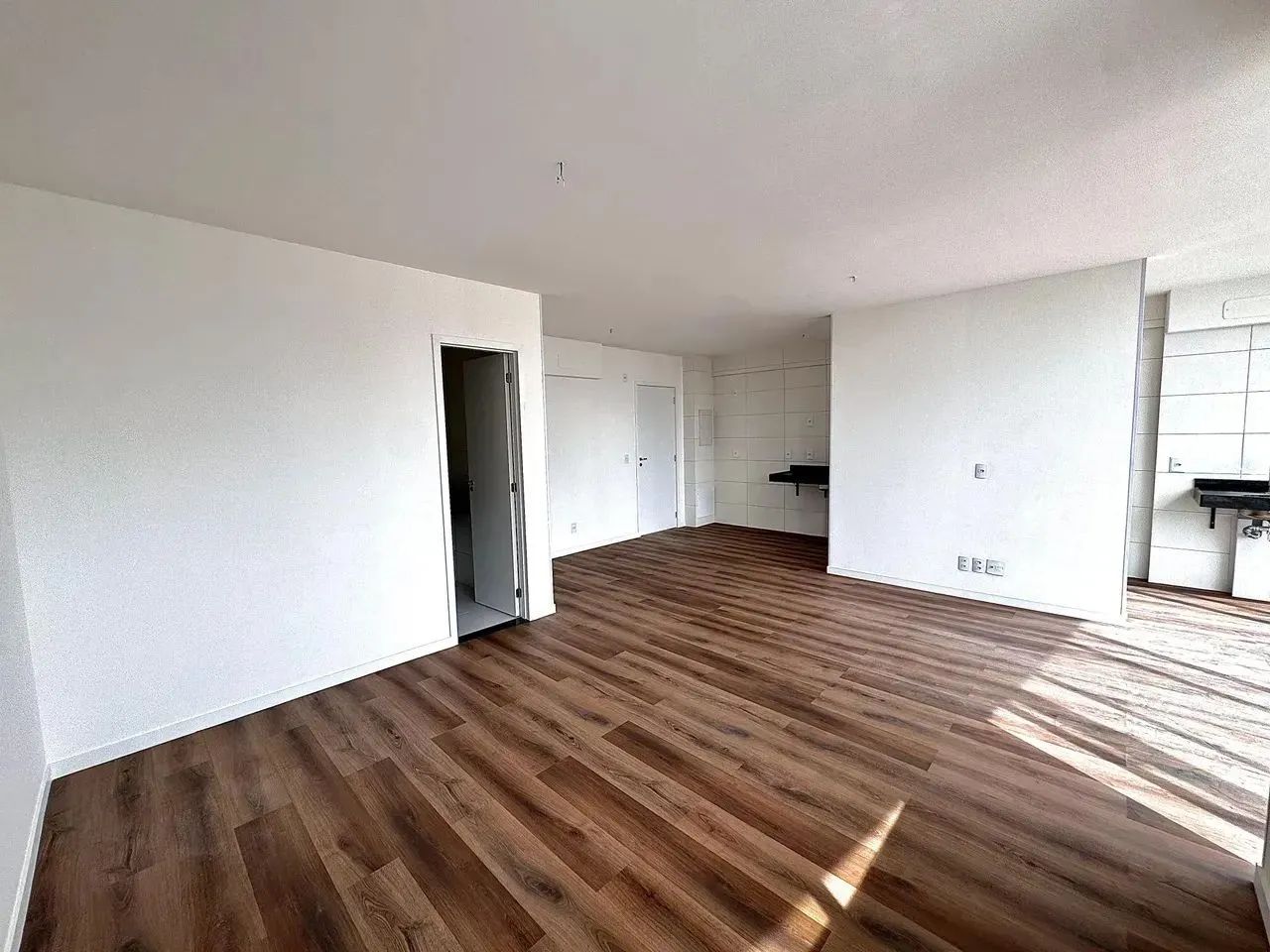 Evidence apto à venda dispõe 48m², 01 suíte, 01 vaga de garagem, nascente total, no bairro - Foto 3