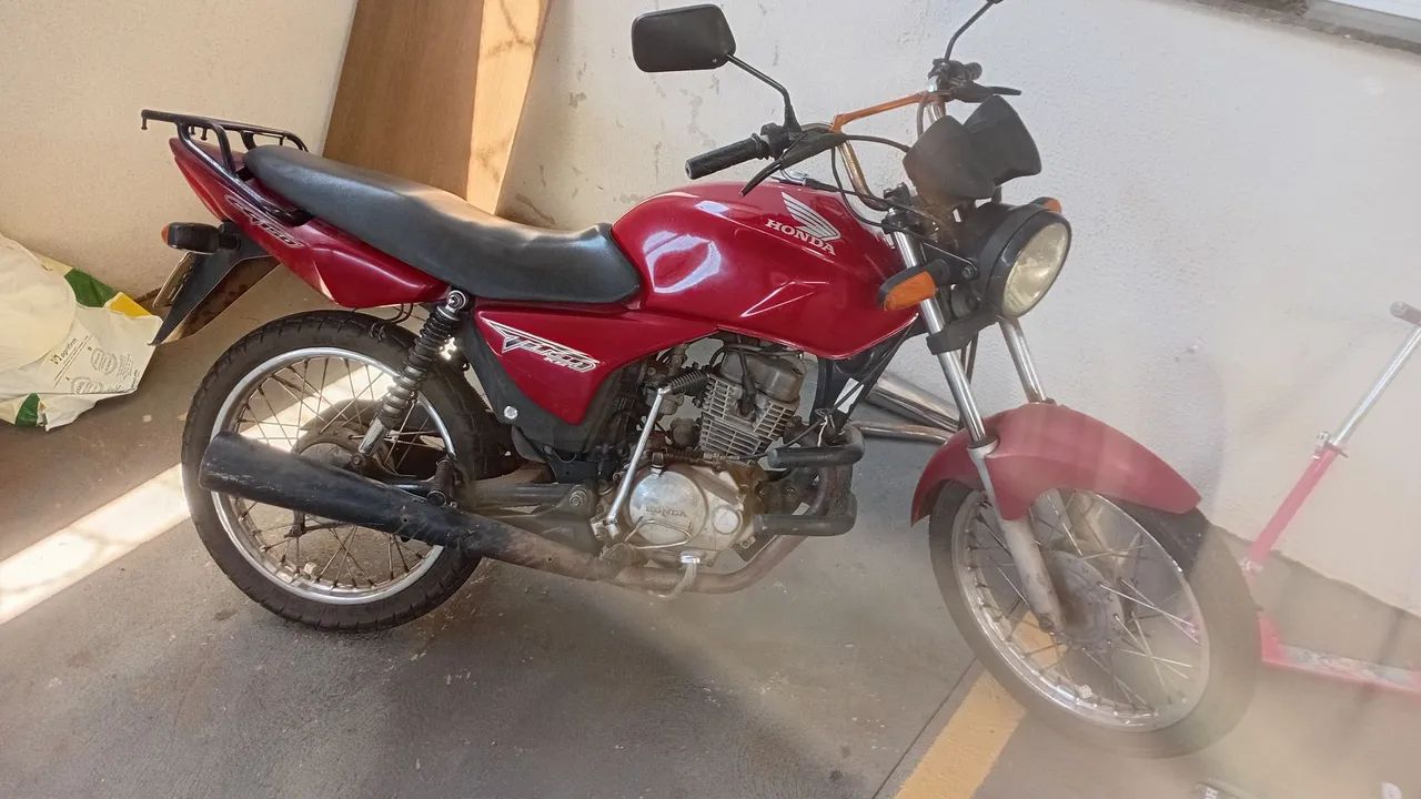 Vendo CG 150 7.000,00 