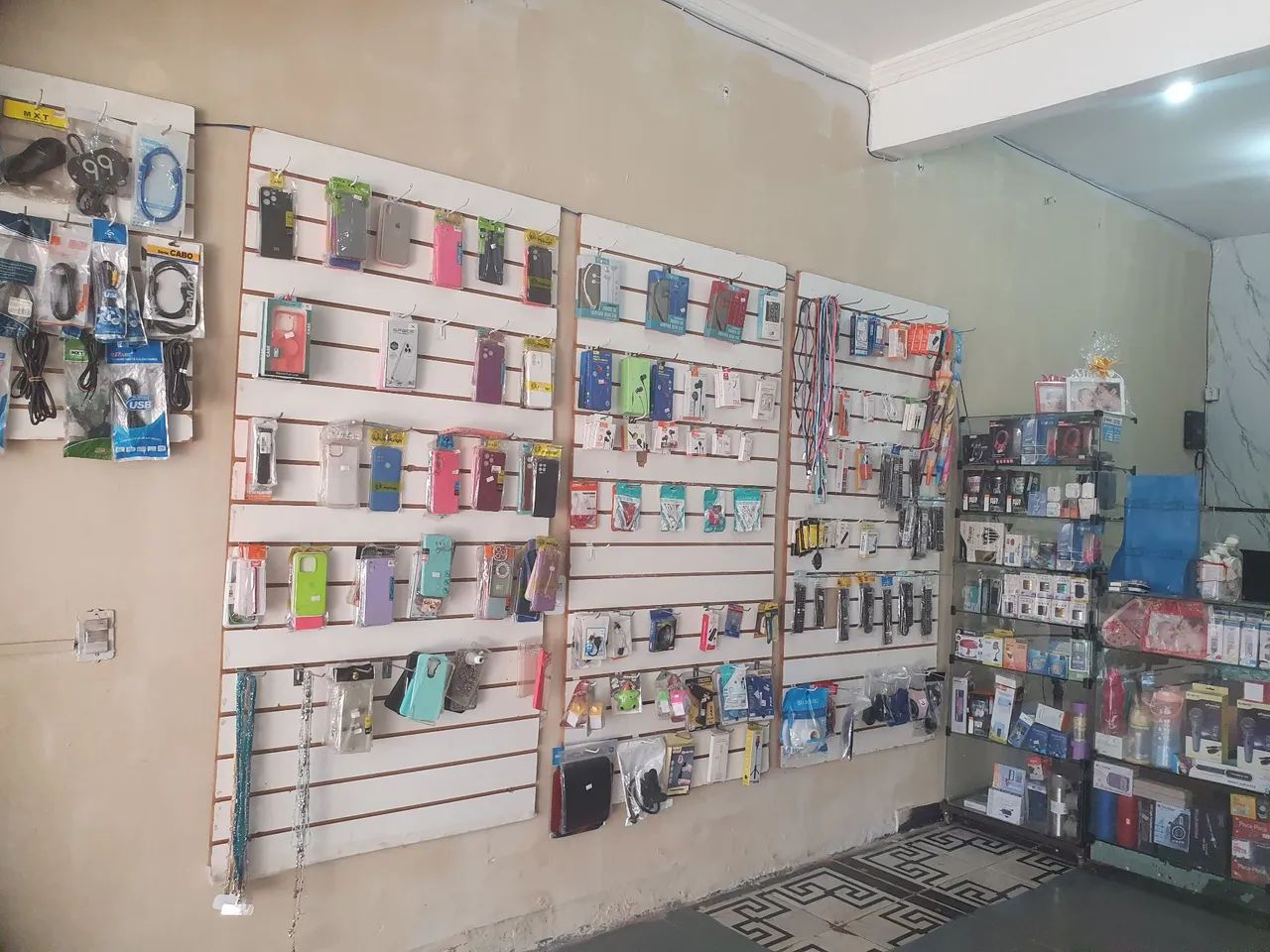 Passo ponto de loja de manutenção de eletrônicos  - Foto 3