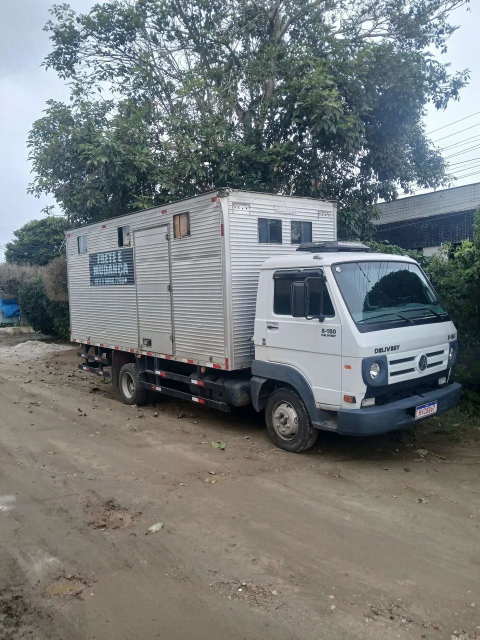 Frete carretos e mudanças 