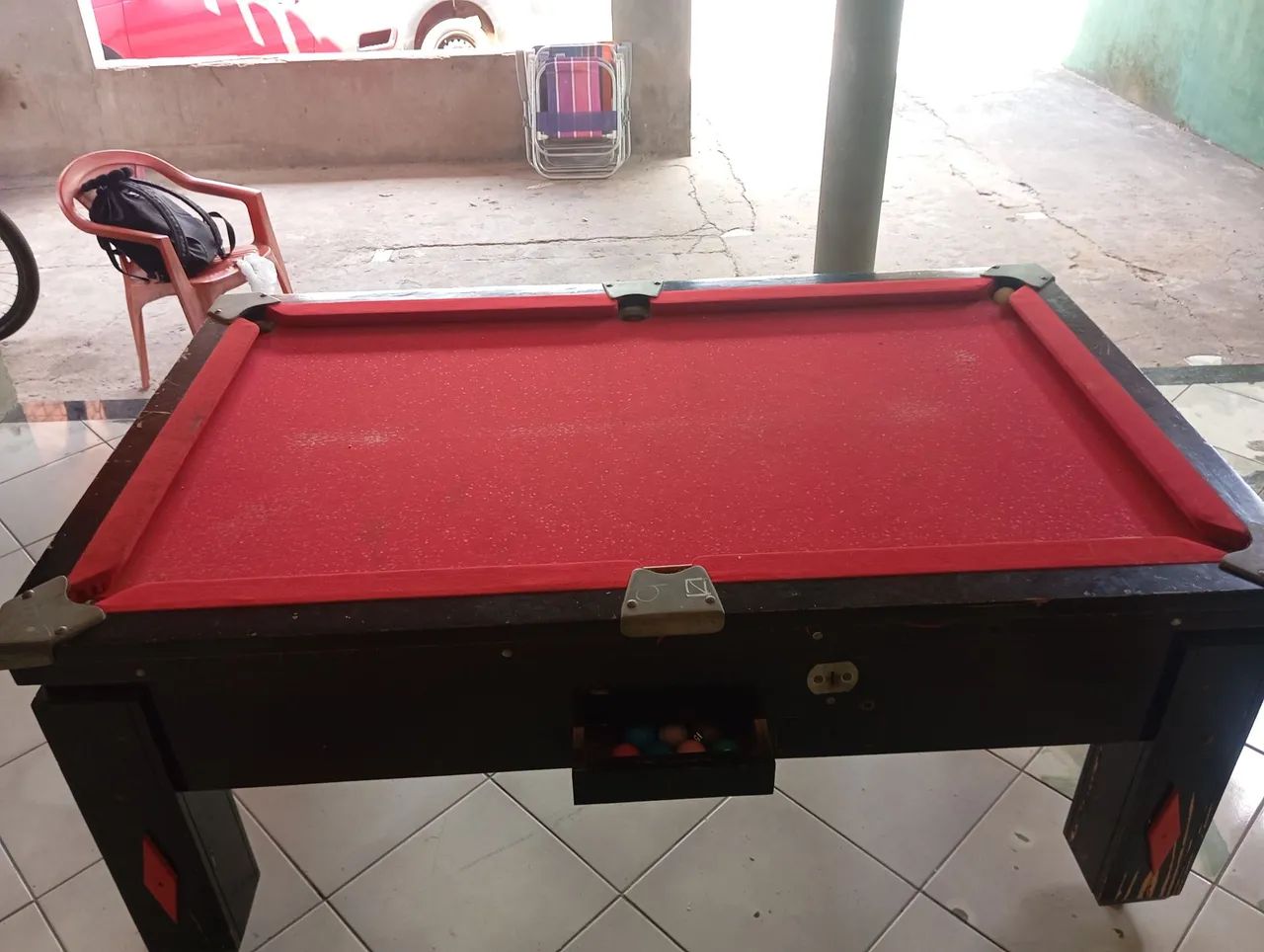Vendo bilhar com tacos e bolas - Foto 3