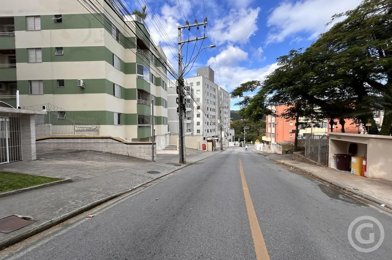 Kitnet mobiliada com vista para a tranquilidade no bairro Trindade, em Florianópolis - Foto 3