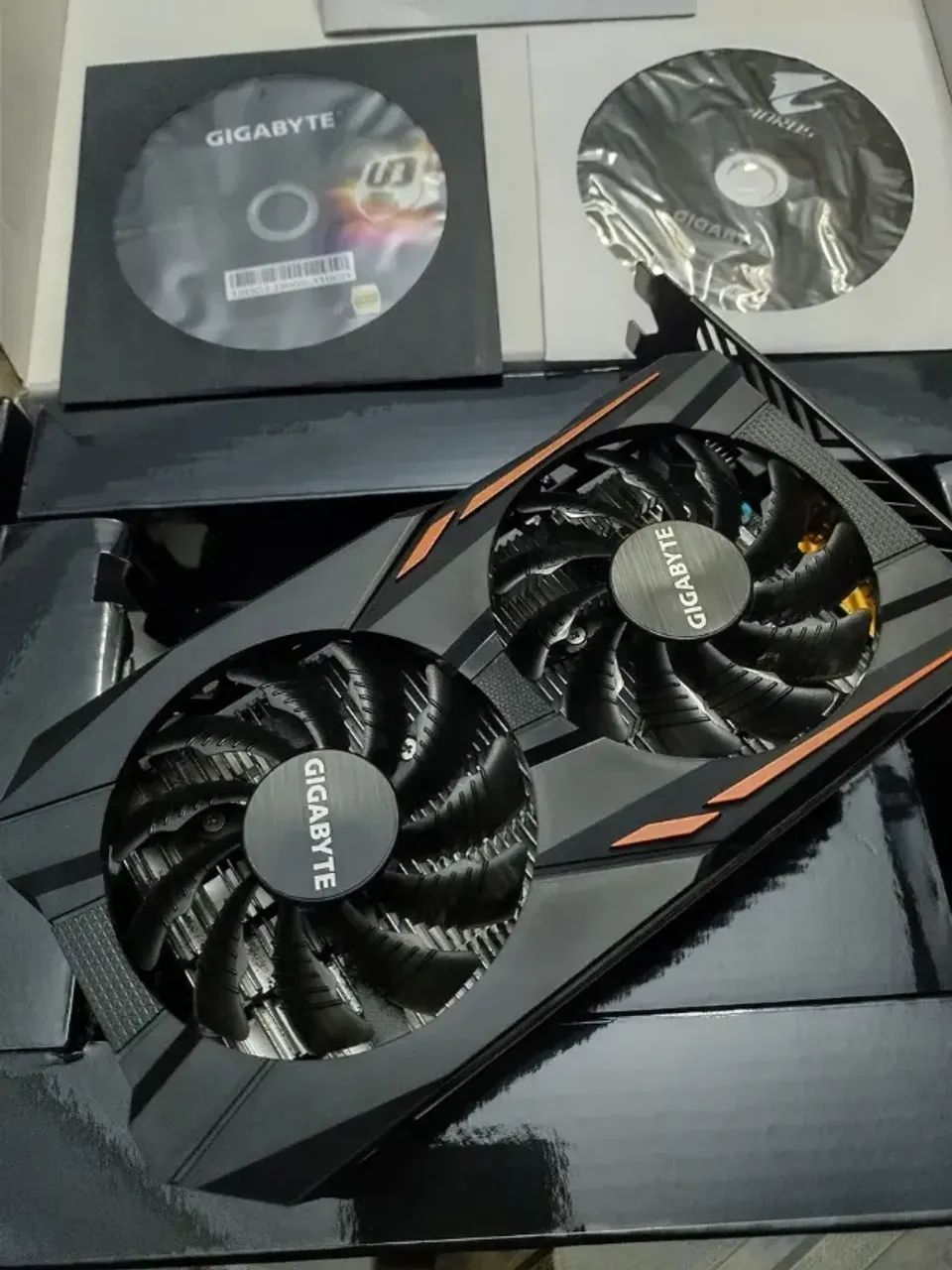 Placa Vídeo Nvidia Gigabyte Geforce Gtx 1050 Ti Oc 4gb - Foto 2