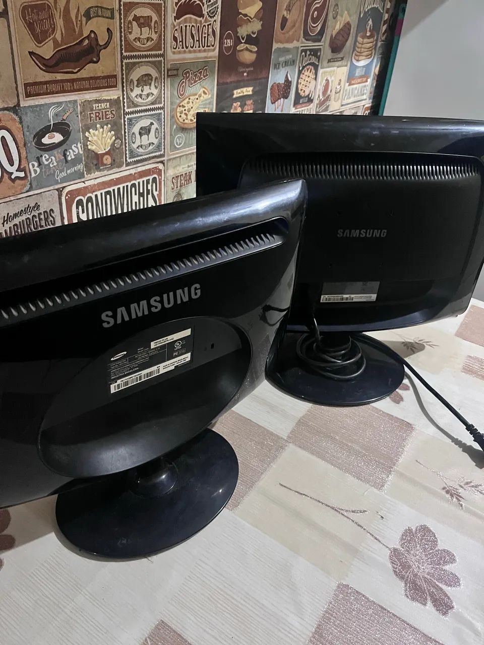 ? 2 Monitores Samsung Antigos - Para Retirada de Peças - Foto 2