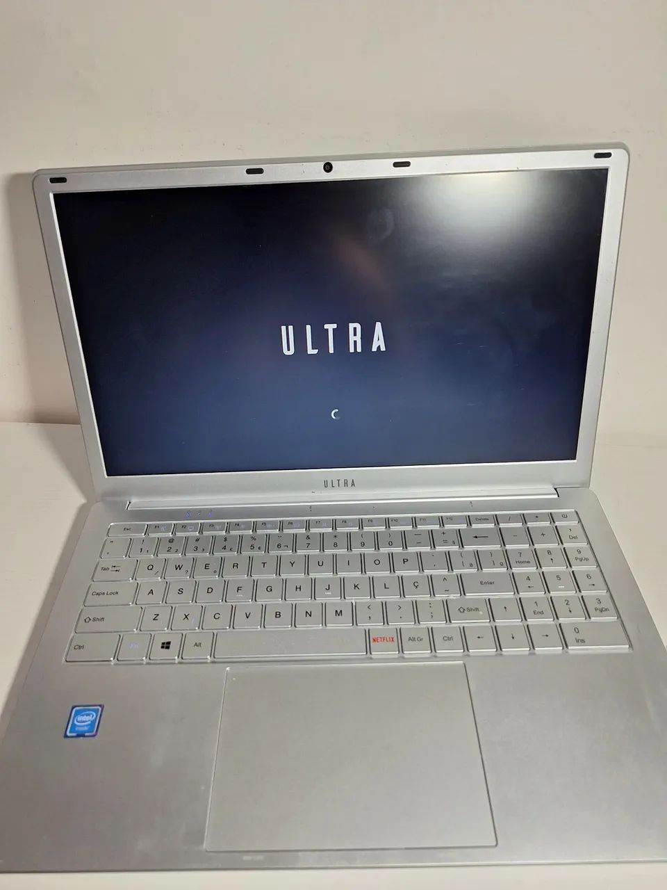 Vendo Notebook Multilaser Ultra UB220 15,6" | Intel Celeron N4020 | 4GB RAM 128GB.