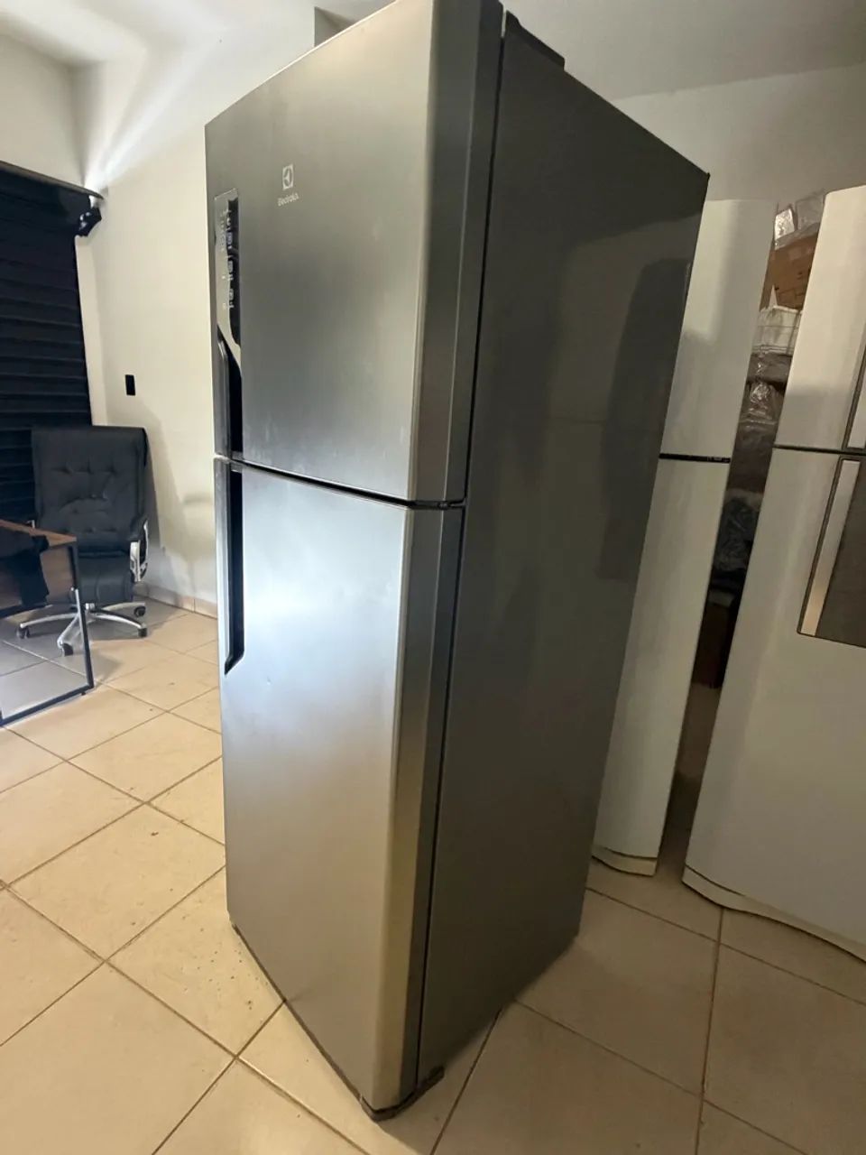 Geladeira Eletrolux Duplex Semi nova inox 110v - Foto 3