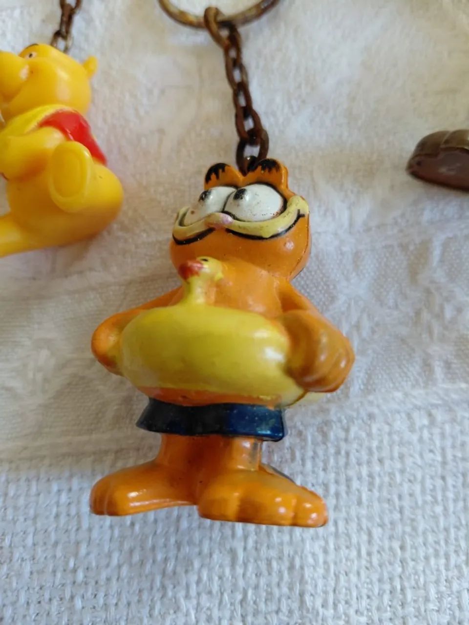 Bonecos colecionáveis Pluto, Mickey, ursinho, Pato Donald, Garfield, Coiote - Foto 5